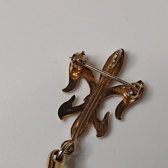 Gold Tone Metal And Heavy Glass Dangle Brooch - Picture 9 of 11